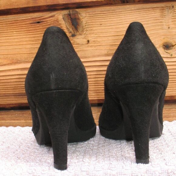 NWOB Black Suede Booties - Picture 4 of 9